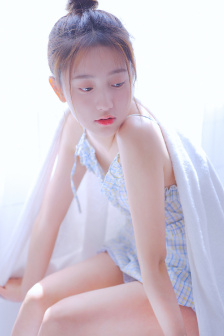 艳妇扶着巨龙缓缓坐下小说